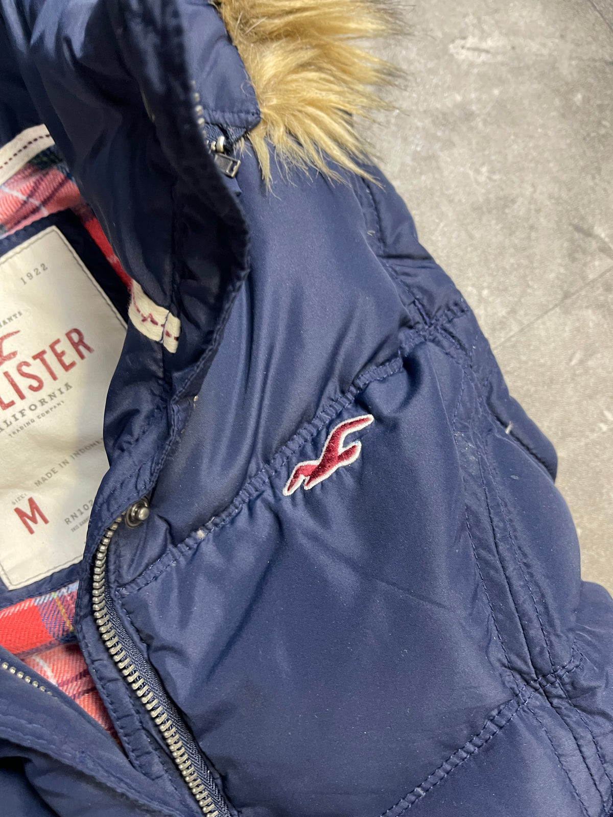 Hollister Weste Size