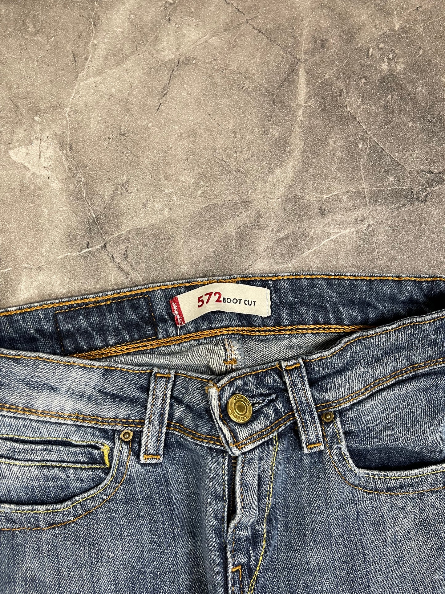 Rare Levi’s 572 Bootcut Jeans S Women