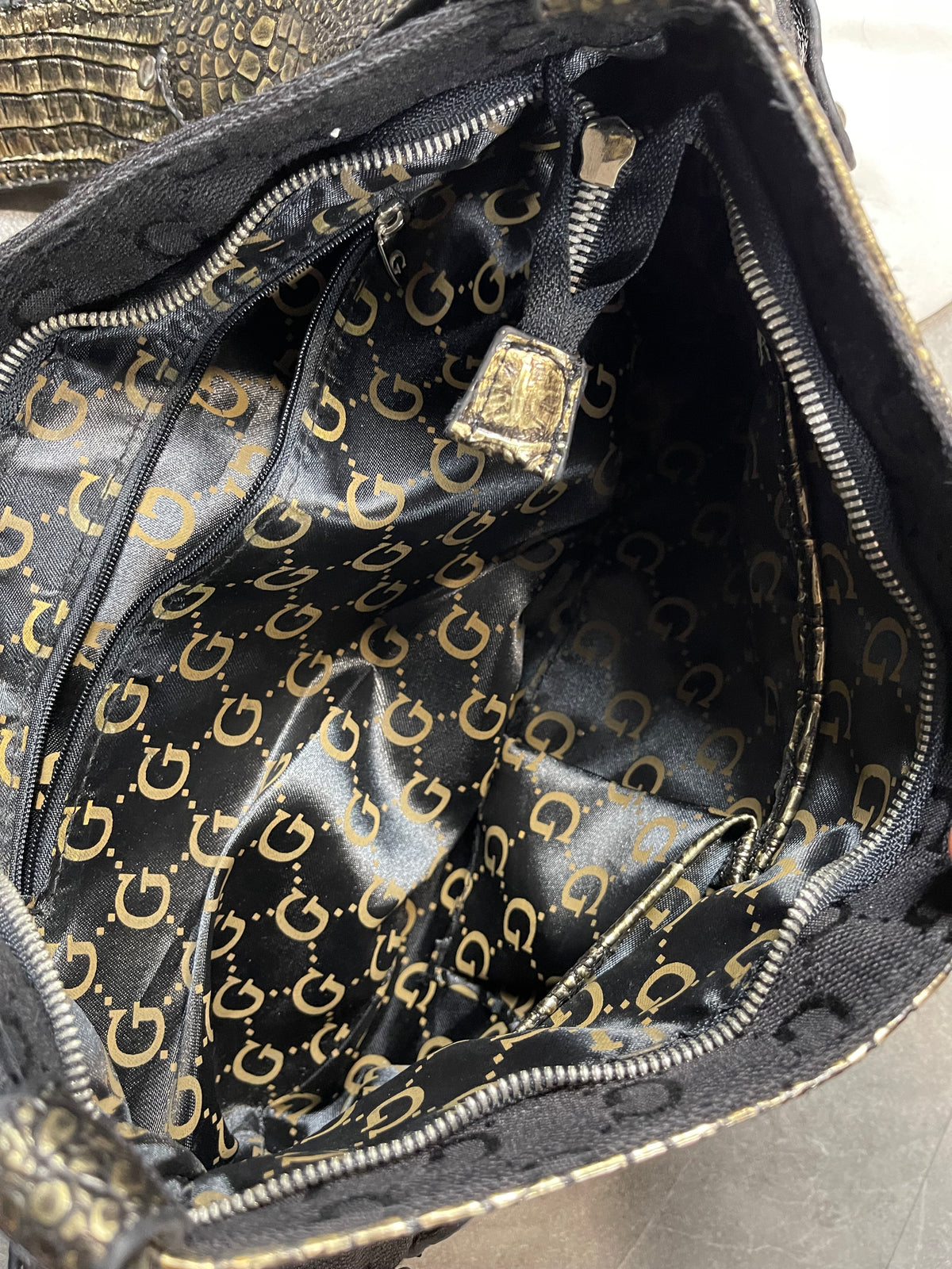 Guess Handbag Super Rare