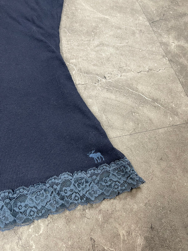 Rare Abercrombie & Fitch Top Size M
