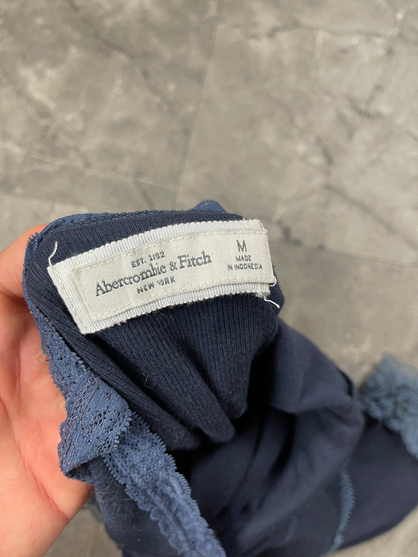 Rare Abercrombie & Fitch Top Size M
