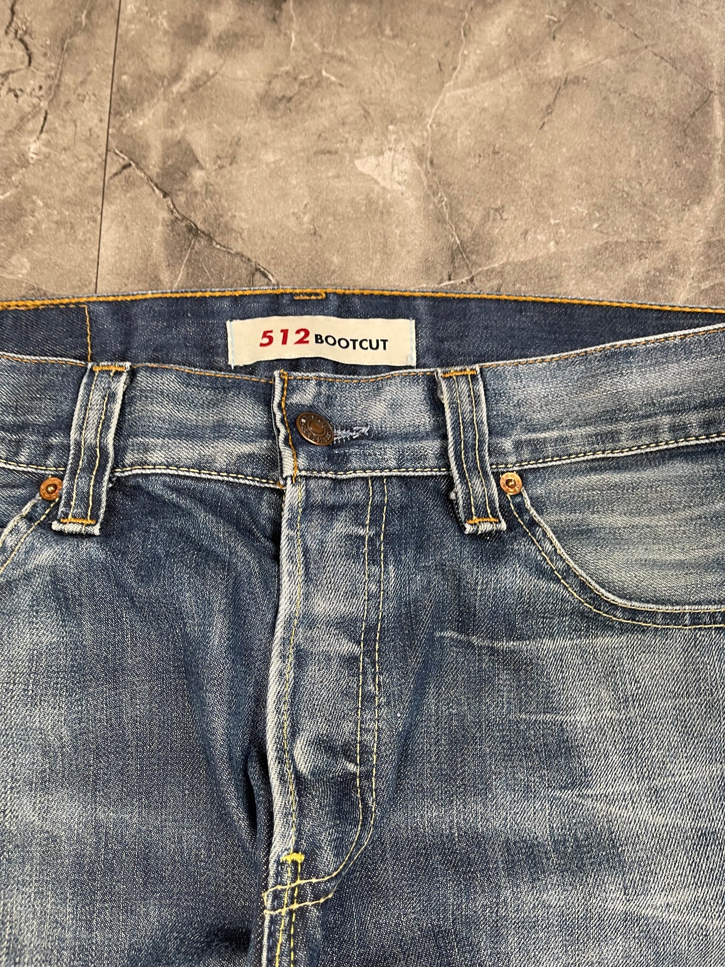 Rare Levi’s 512 Bootcut Jeans M